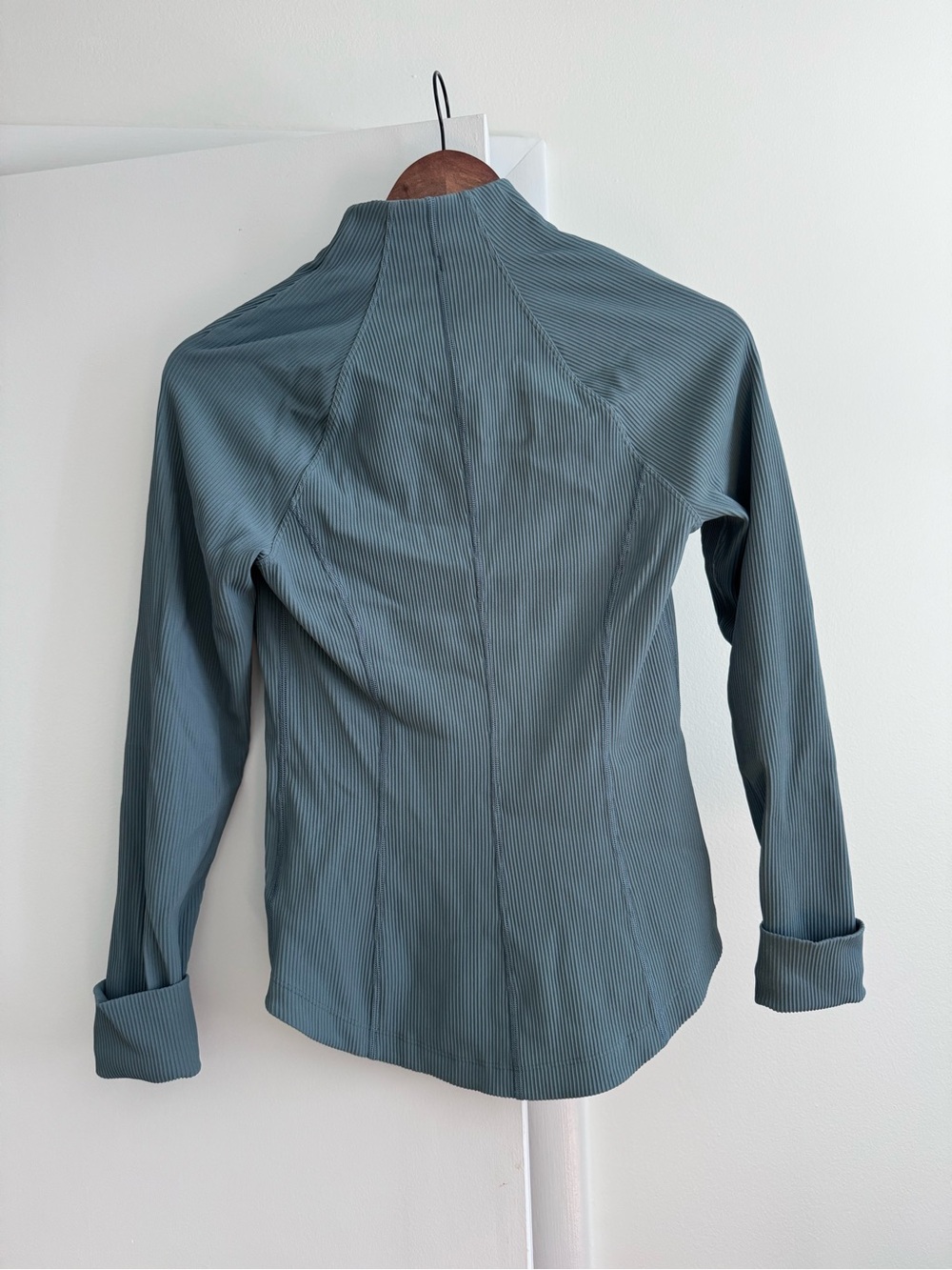 Athleta salutation ribbed jacket in green/sage color - Picture 5 of 7